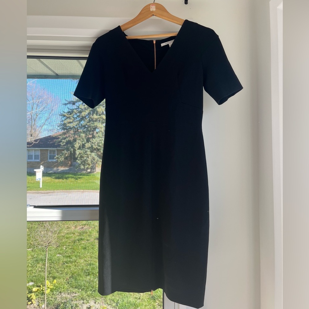 Diane Von Furstenberg Size 6 Black Dress